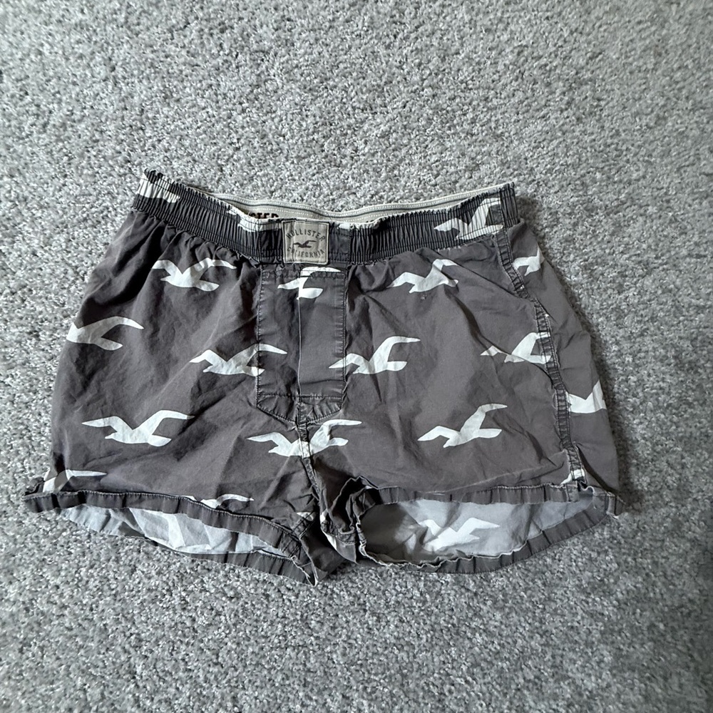 Gray Seagull Print Hollister Boxer Shorts – Size S | 100% Cotton | Like New - Picture 2 of 5